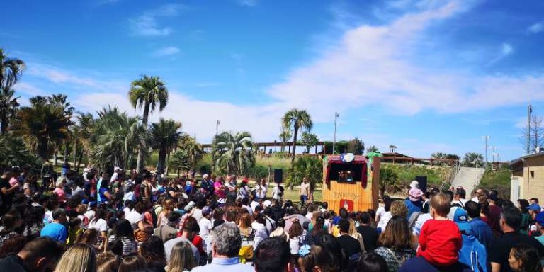 Más de 5.000 personas celebran el cumpleaños de Pelegrín