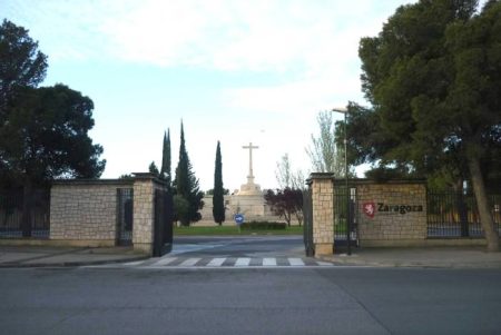 El Cementerio de Torrero inicia la actividad cultural relacionada con Todos los Santos