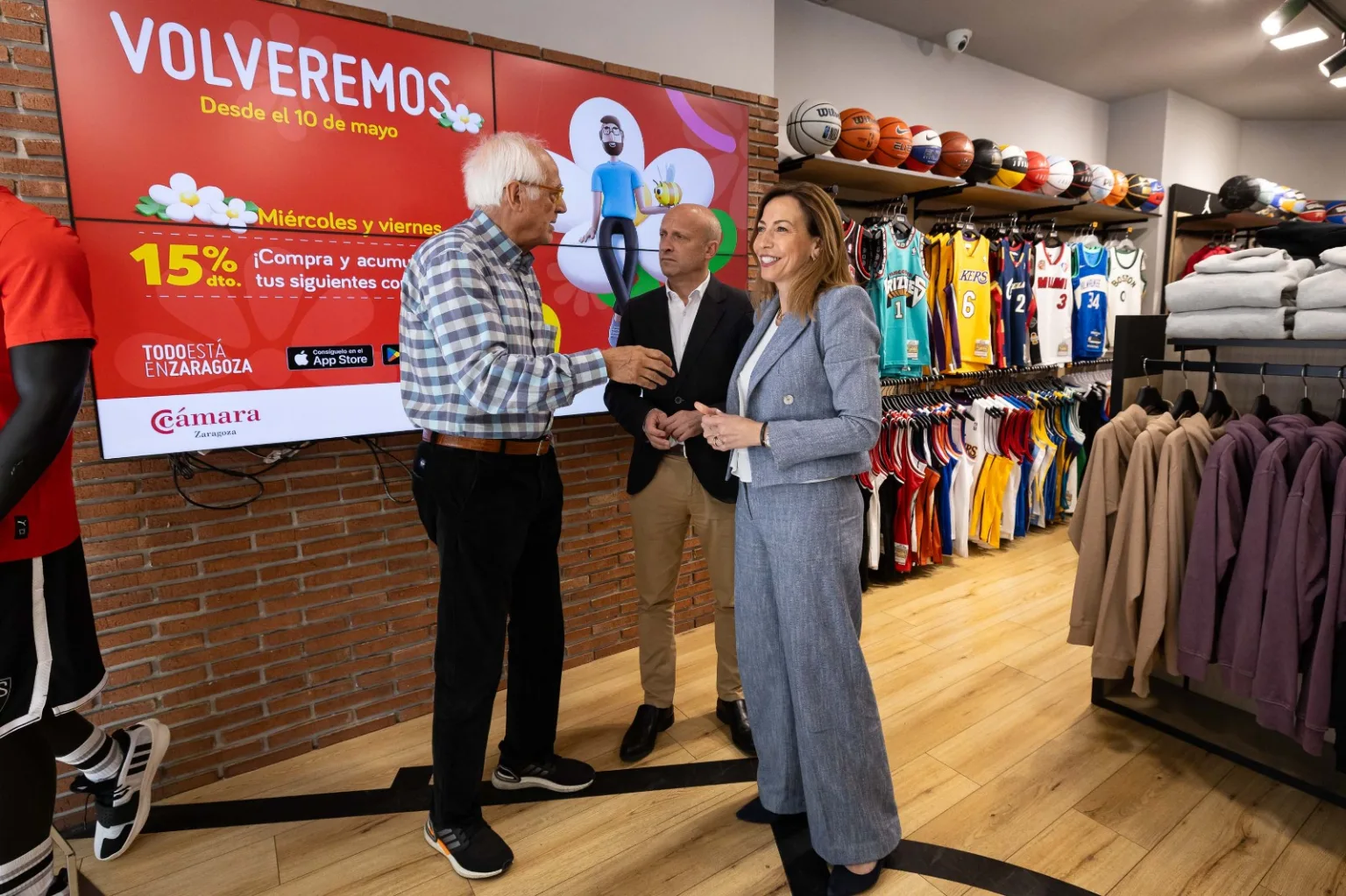 Regresa Volveremos a casi 2.600 comercios