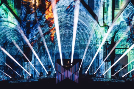 «Monumental Tour» del artista Michael Canitrot, un espectáculo visual y de música electrónica en la Plaza del Pilar