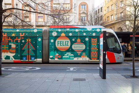 Dispositivo especial Navidad del bus y tranvía