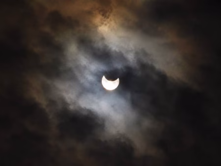 Cómo ver el eclipse solar de 2026 en Zaragoza: guía completa para disfrutar del eclipse