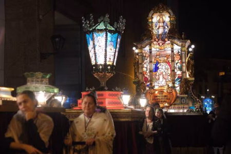Rosario de Cristal 2026: recorrido, historia y las carrozas que iluminan Zaragoza durante el Pilar